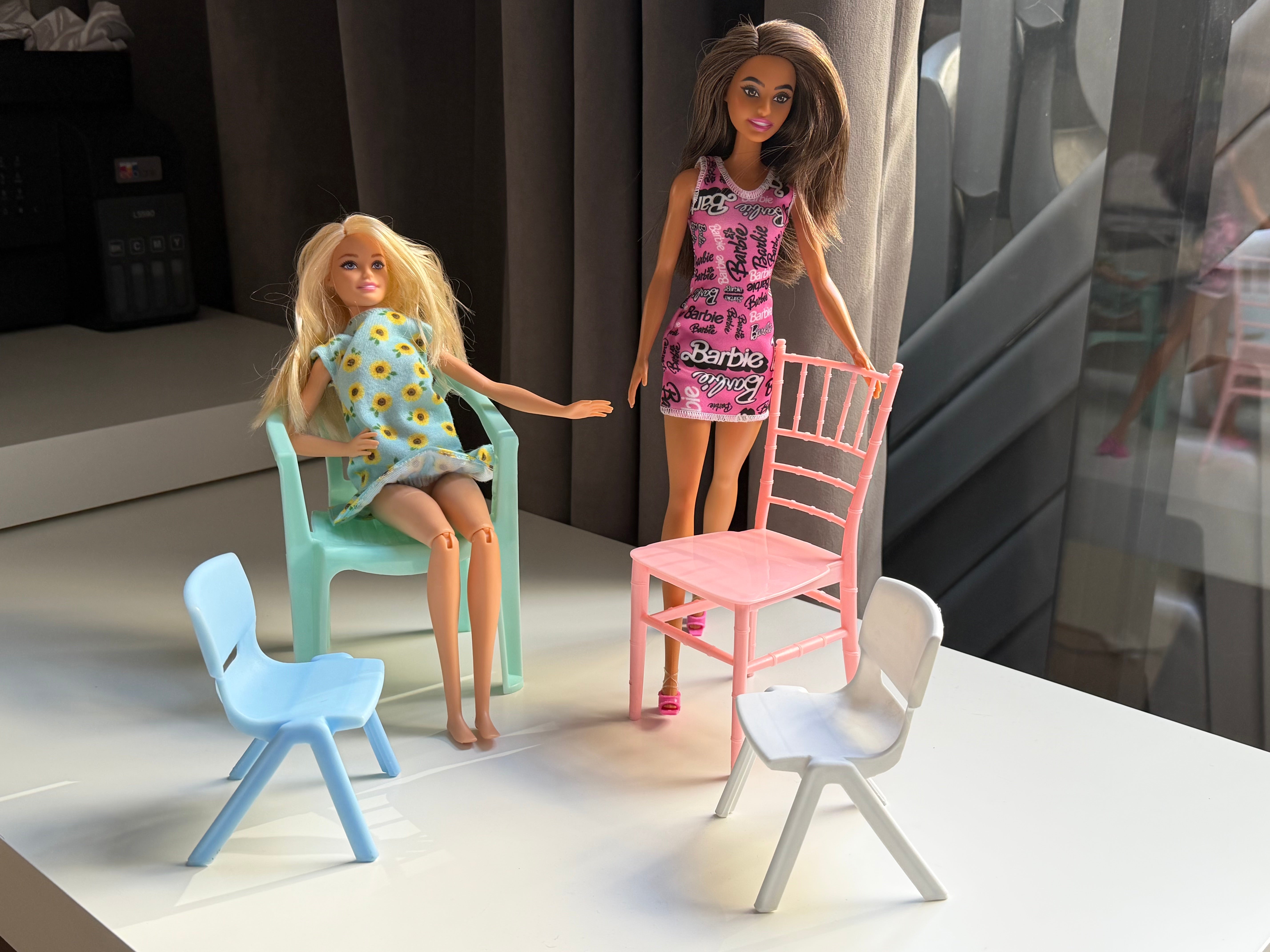 Set de 17 Mini Sillas Tiffany Multicolor
