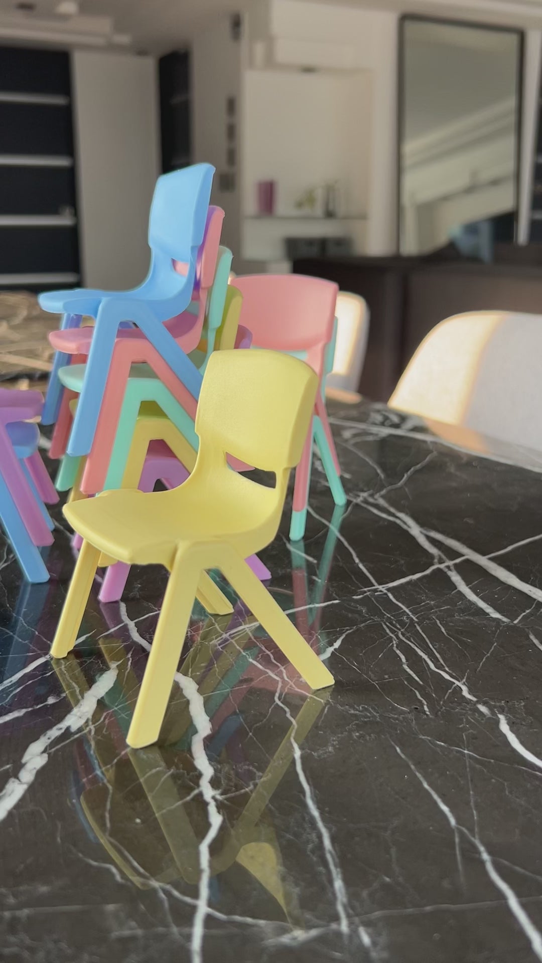 Cargar vídeo: Pack Sillitas Miniatura 12 piezas + Estuche