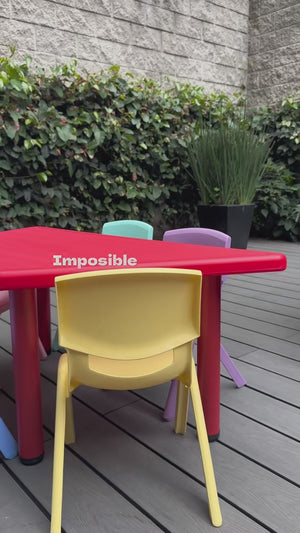 Mesa Trapezoidal Modular Plástico + 5 sillas infantiles